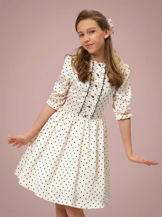 Платье с оборкой по планке в цвете: Экрю Ole! Twice - фото 1