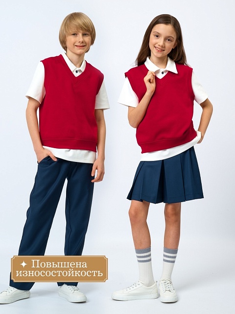 Жилет из фактурного трикотажа