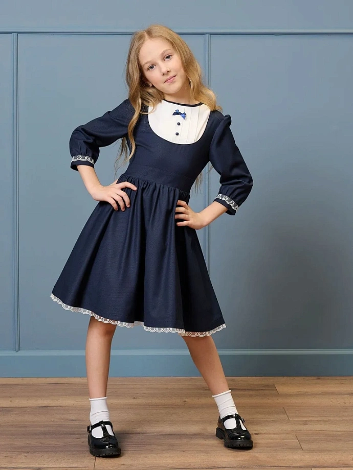 Платье школьное с белой манишкой и кружевом по низу в цвете: Синий Ole! Twice - фото 10