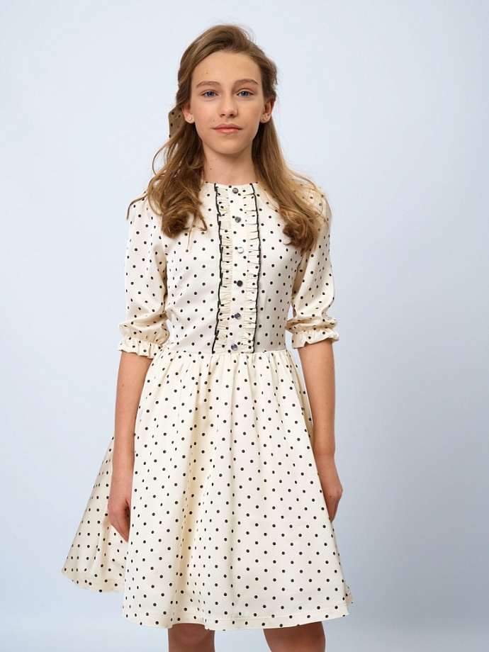 Платье с оборкой по планке в цвете: Экрю Ole! Twice - фото 5