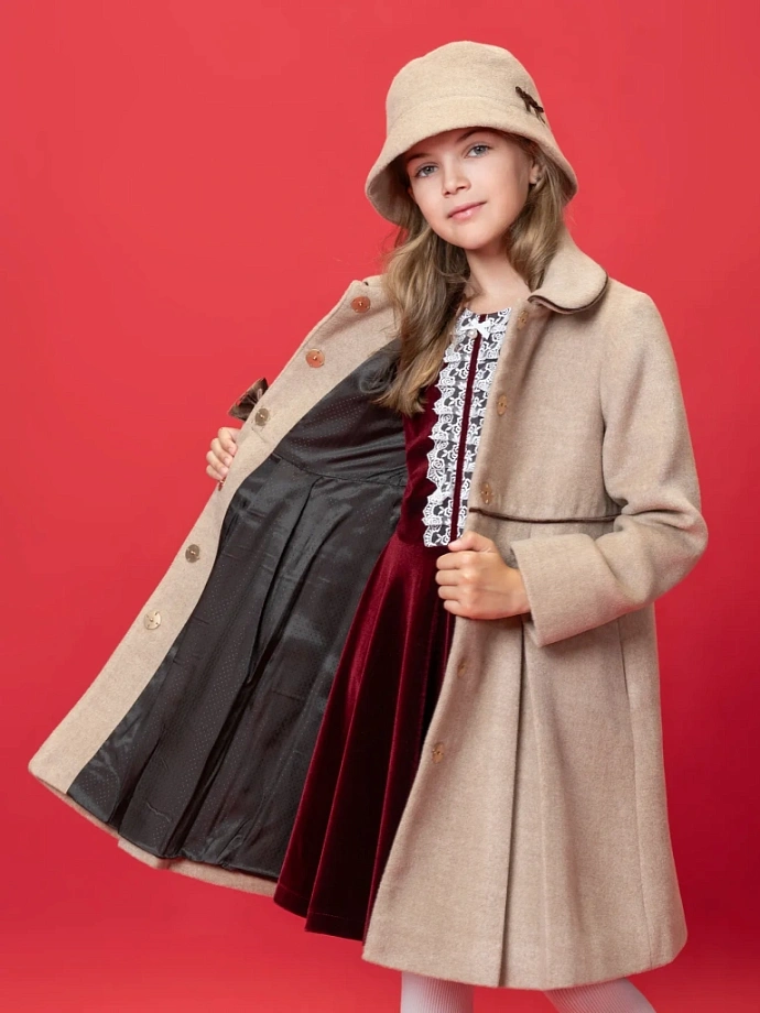 Пальто демисезонное для девочки + шляпка в цвете: Бежевый Ole! Twice - фото 5