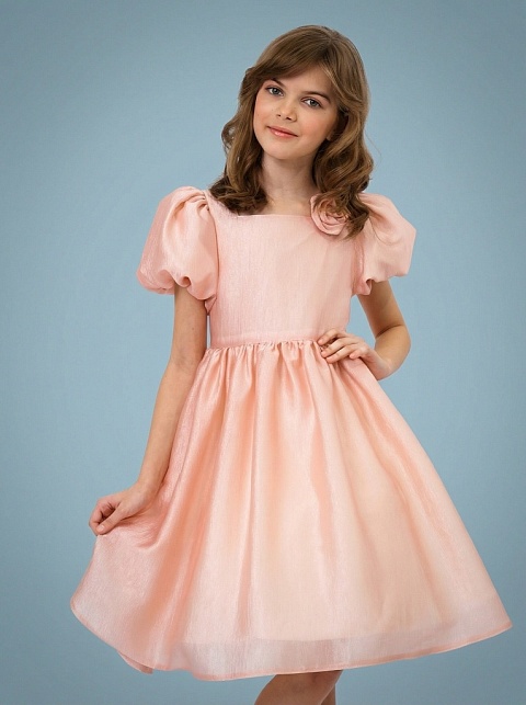 Платье из легкой ткани с жемчужным блеском