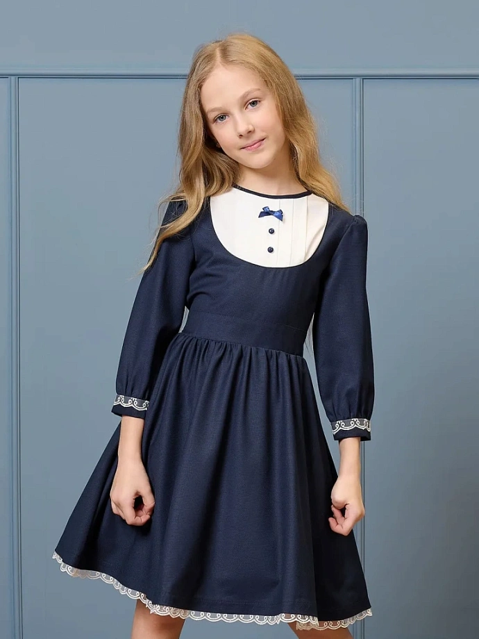 Платье школьное с белой манишкой и кружевом по низу в цвете: Синий Ole! Twice - фото 3